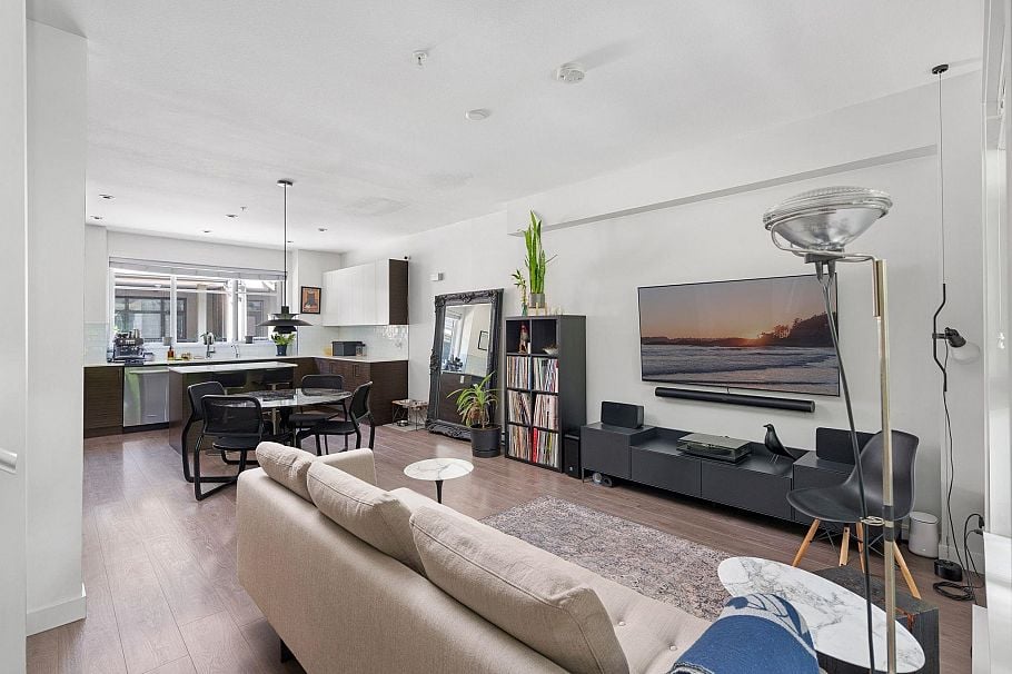 307 2135 Heritage Park Lane North Vancouver, BC - 5