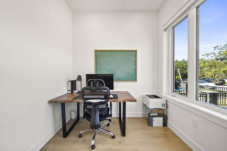 742 E 58th Avenue Vancouver, BC - 11