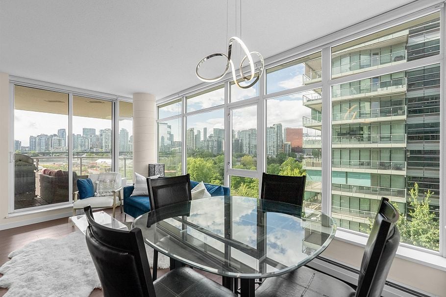608 1708 Columbia Street Vancouver, BC - 3