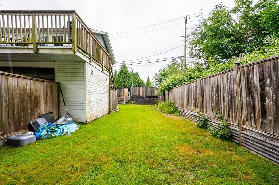 1990 Capilano Road North Vancouver, BC - 9