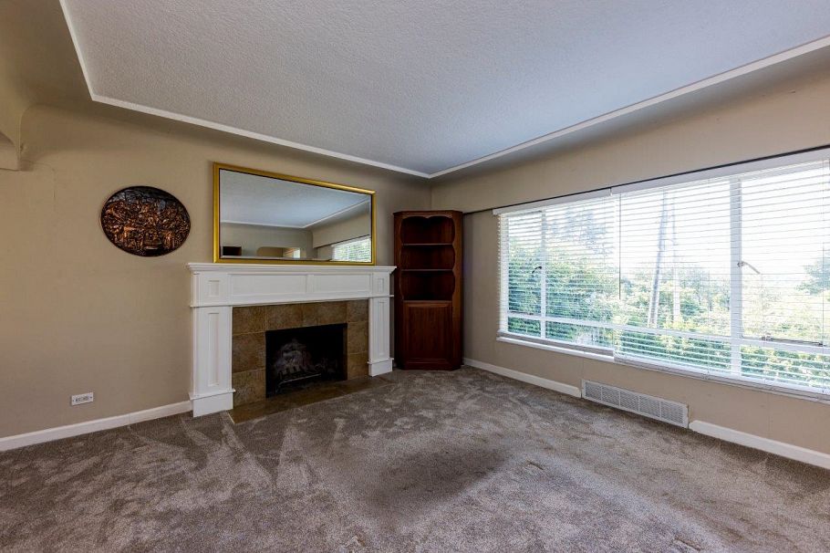 836 E 4th Street North Vancouver, BC - 13