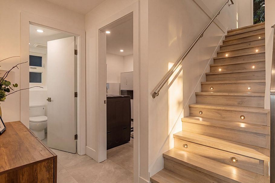 4283 Capilano Road North Vancouver, BC - 16