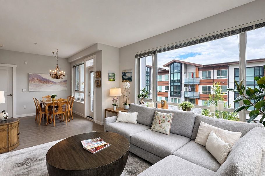 301 2651 Library Lane North Vancouver, BC - 5