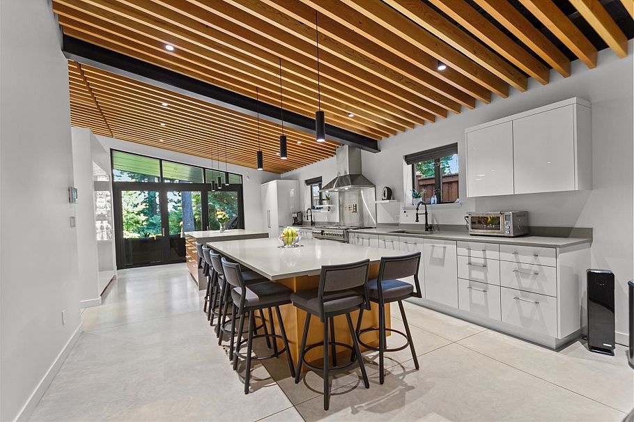 2409 Windridge Drive North Vancouver, BC - 11