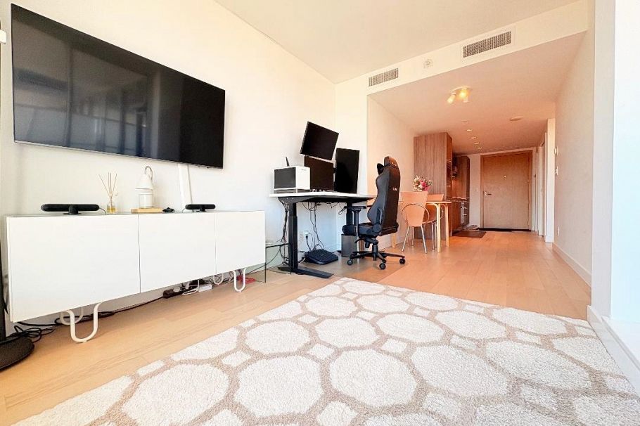 522 2220 Kingsway Vancouver, BC - 1