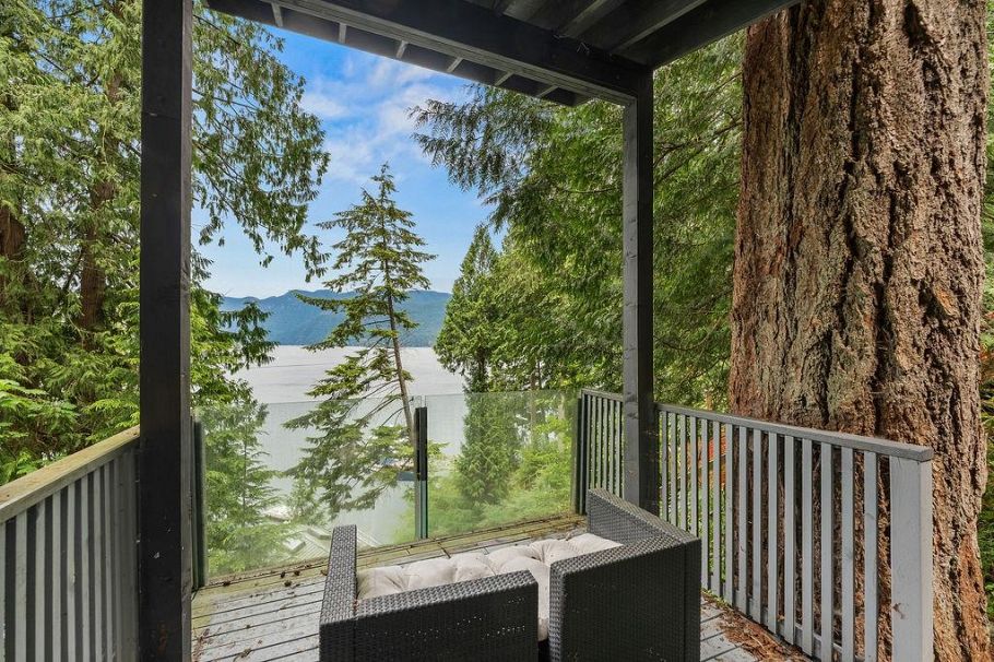 4678 Eastridge Road North Vancouver, BC - 33