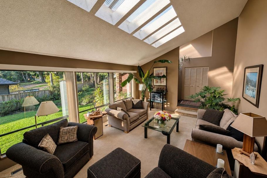 1498 Chamberlain Drive North Vancouver, BC - 3