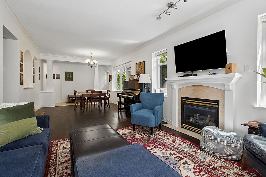 2487 W 39th Avenue Vancouver, BC - 16