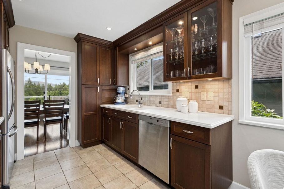 3285 Fromme Road North Vancouver, BC - 9