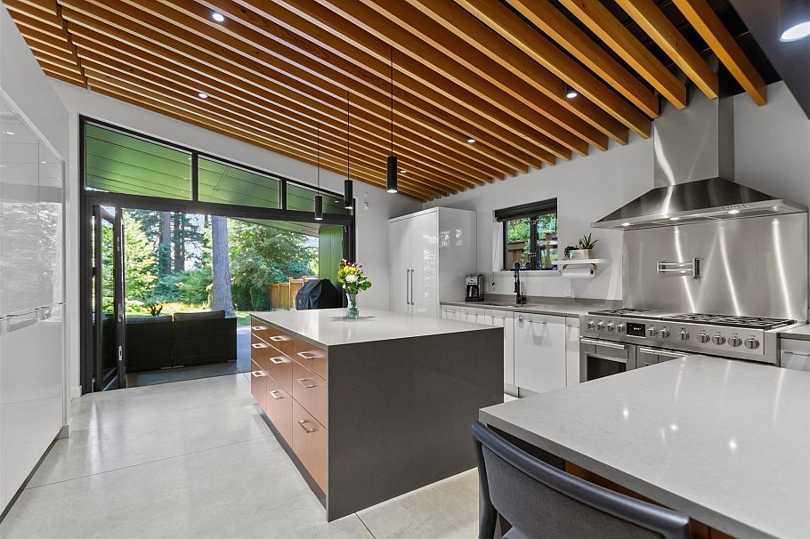 2409 Windridge Drive North Vancouver, BC - 15