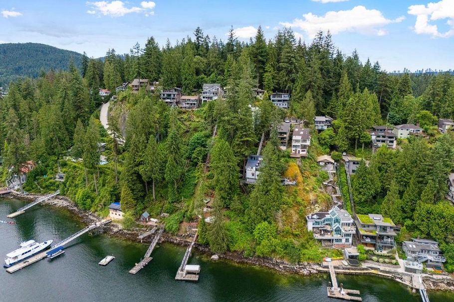 4678 Eastridge Road North Vancouver, BC - 5