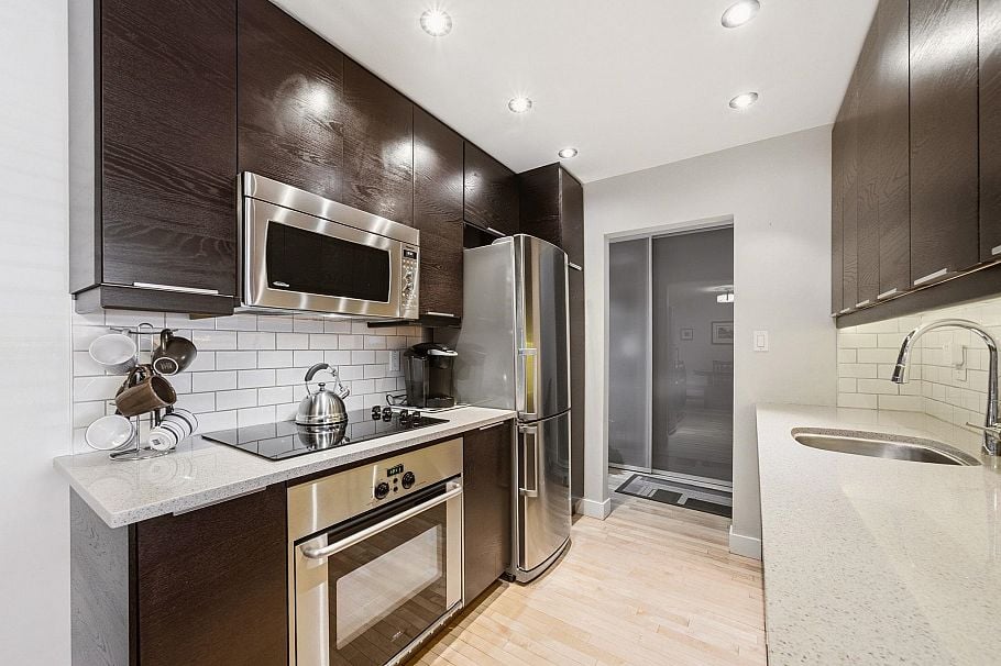 101 123 E 19th Street North Vancouver, BC - 7