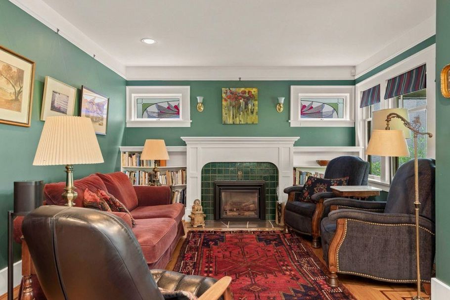 3738 W 24th Avenue Vancouver, BC - 3