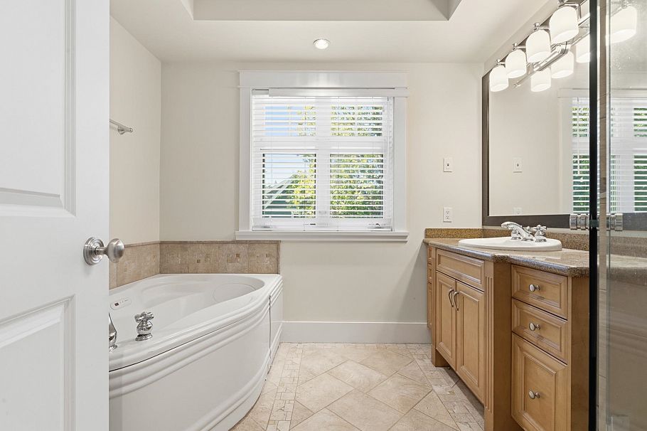 4188 Balaclava Street Vancouver, BC - 19