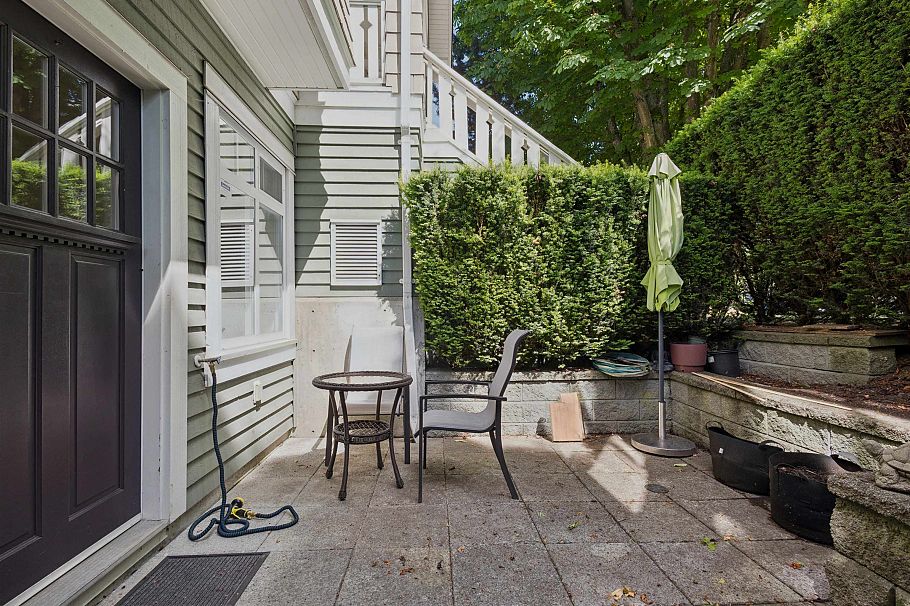 2487 W 39th Avenue Vancouver, BC - 4
