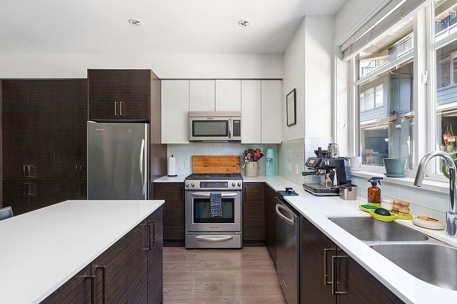 307 2135 Heritage Park Lane North Vancouver, BC - 11