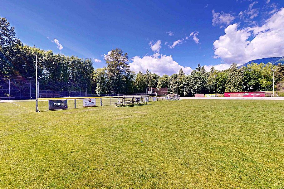 402 650 Evergreen Place North Vancouver, BC - 37