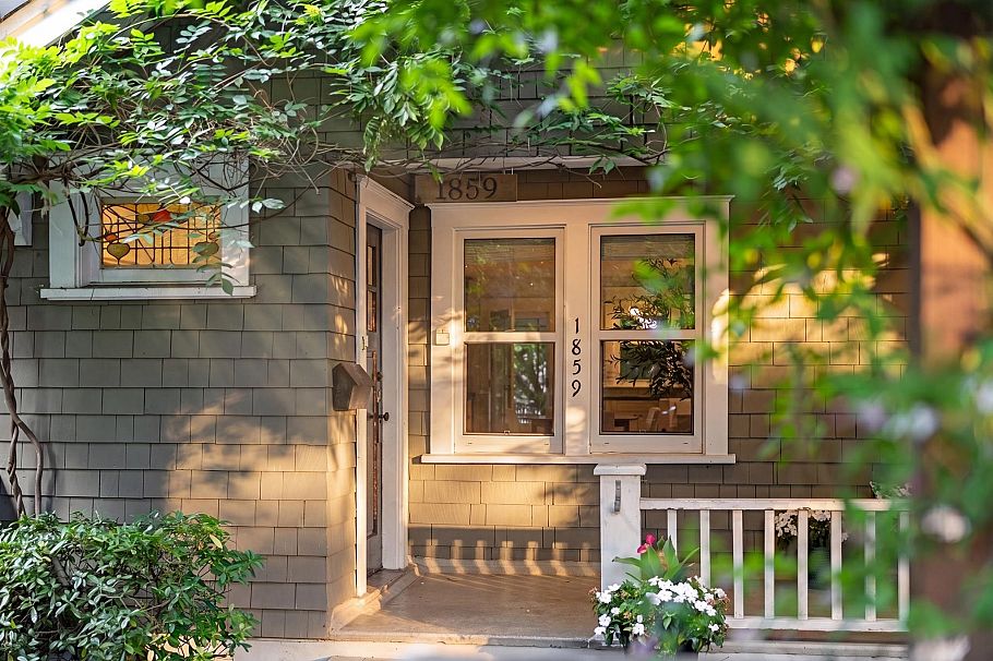 1859 Semlin Drive Vancouver, BC - 2
