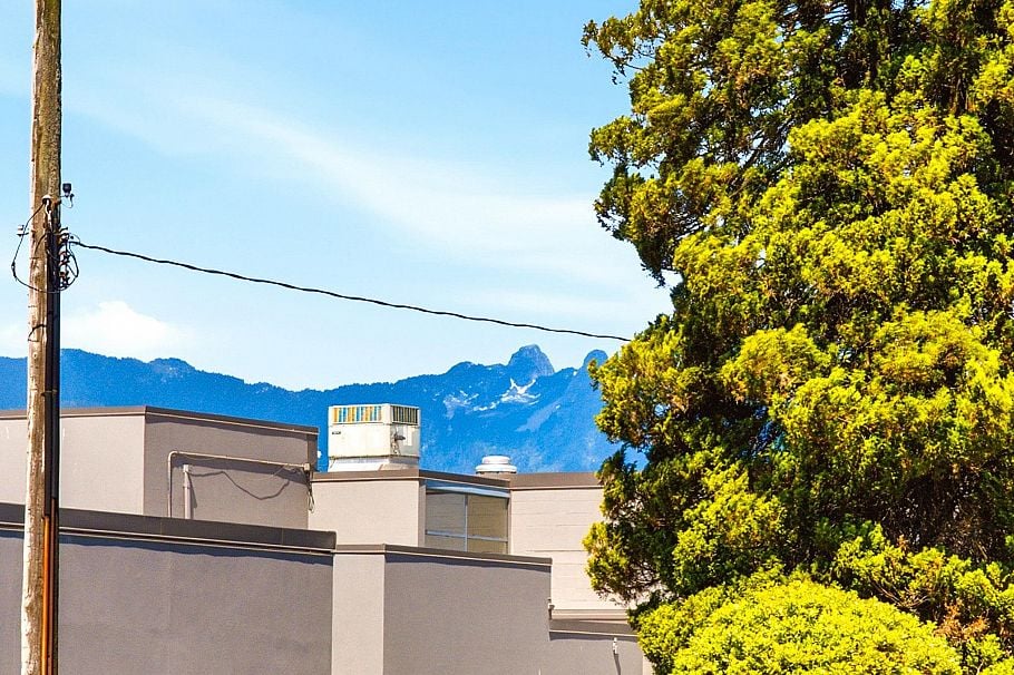 101 123 E 19th Street North Vancouver, BC - 20