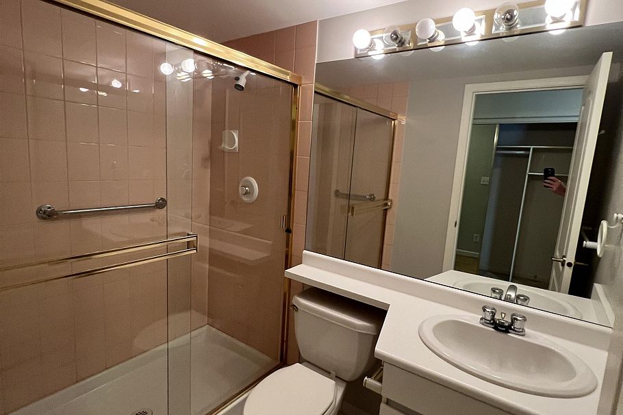 306 1327 E Keith Road North Vancouver, BC - 14