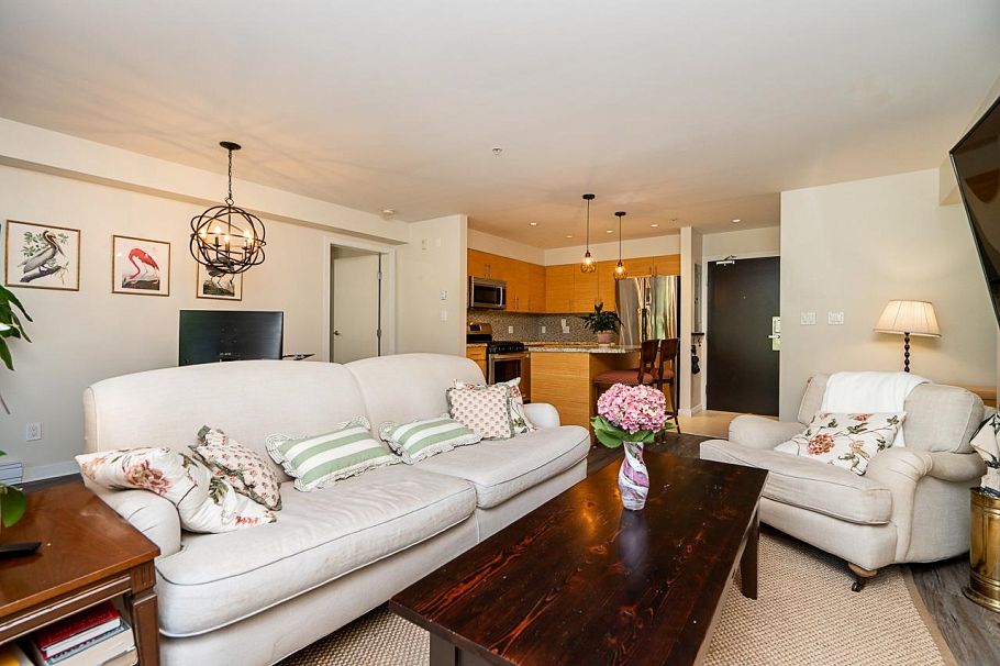 206 2832 Capilano Road North Vancouver, BC - 14