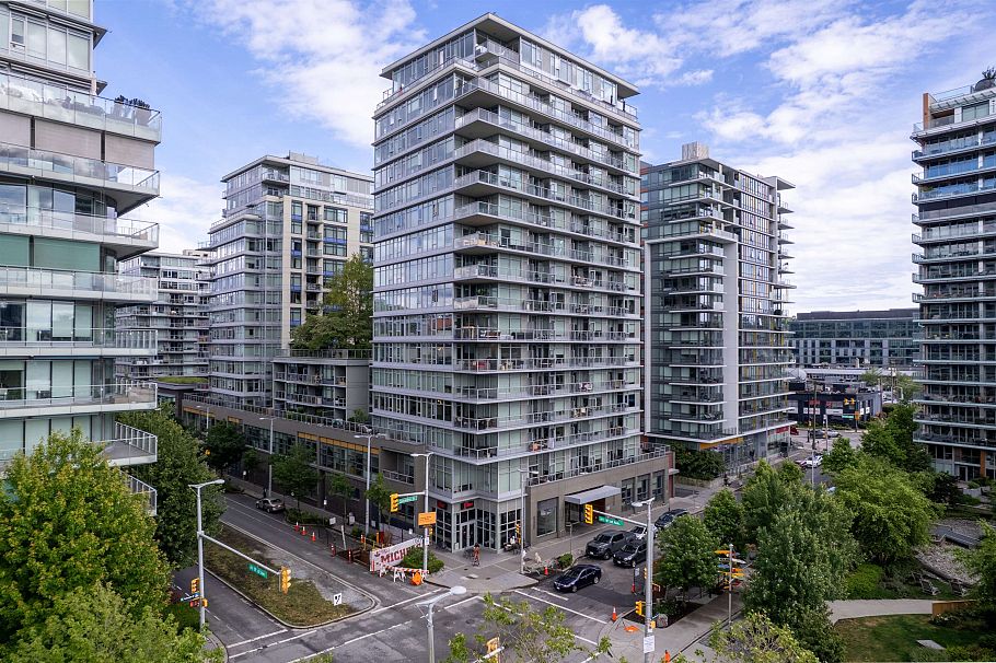 608 1708 Columbia Street Vancouver, BC - 1