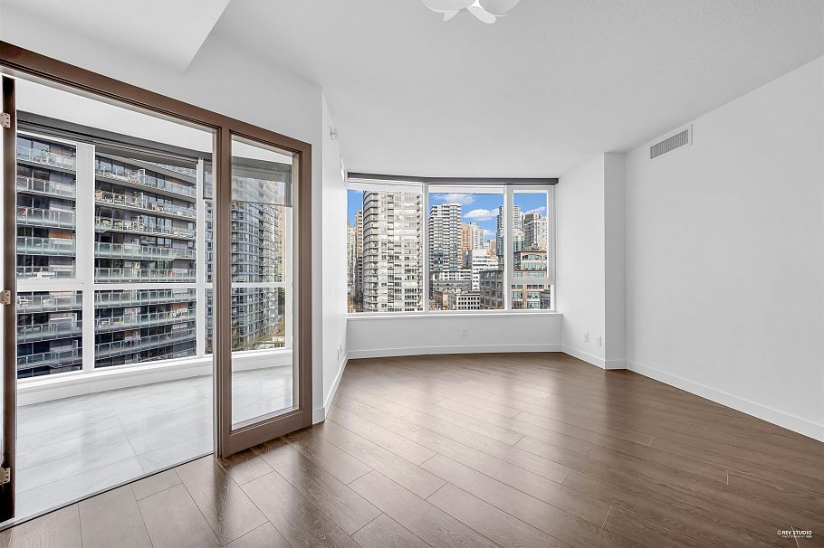 1020 68 Smithe Street Vancouver, BC - 9