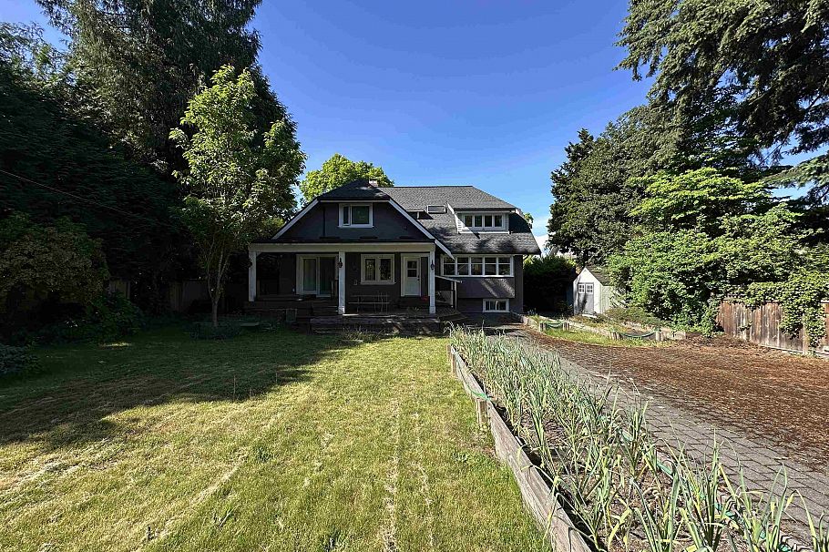 4678 W 3rd Avenue Vancouver, BC - 19