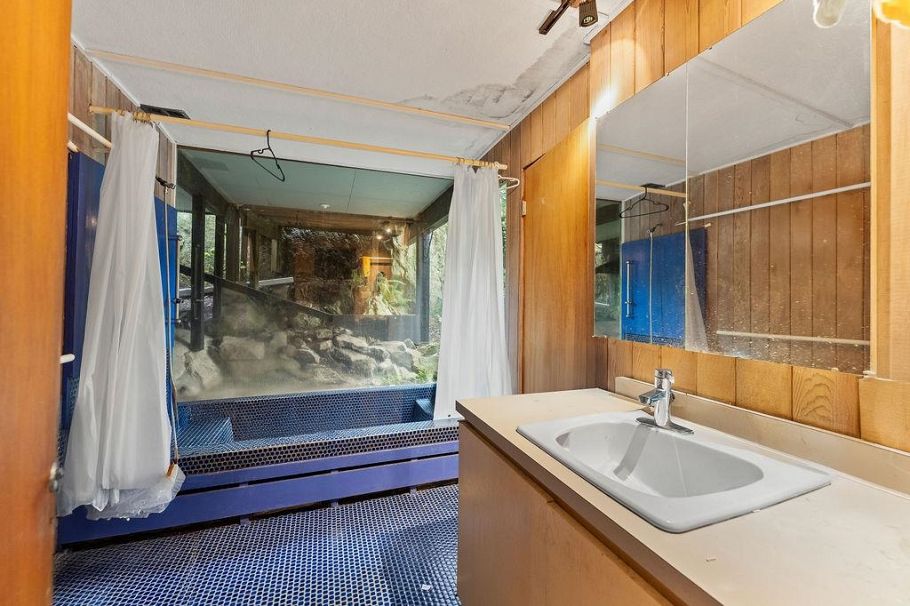 4678 Eastridge Road North Vancouver, BC - 35