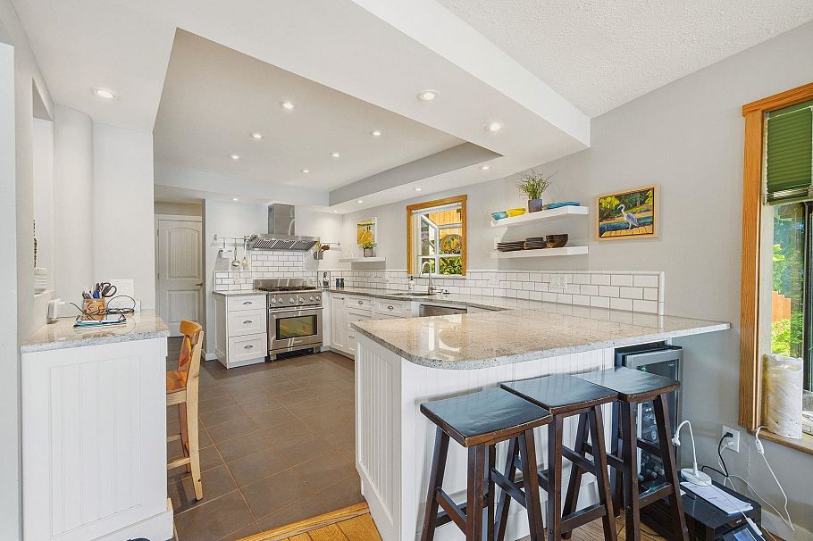 2848 Panorama Drive North Vancouver, BC - 10