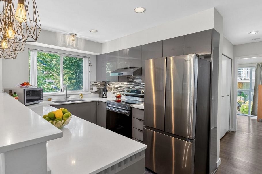 3360 Cobblestone Avenue Vancouver, BC - 3