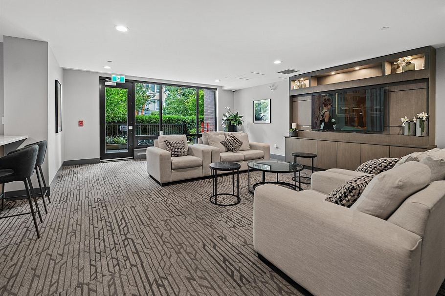 315 2651 Library Lane North Vancouver, BC - 35