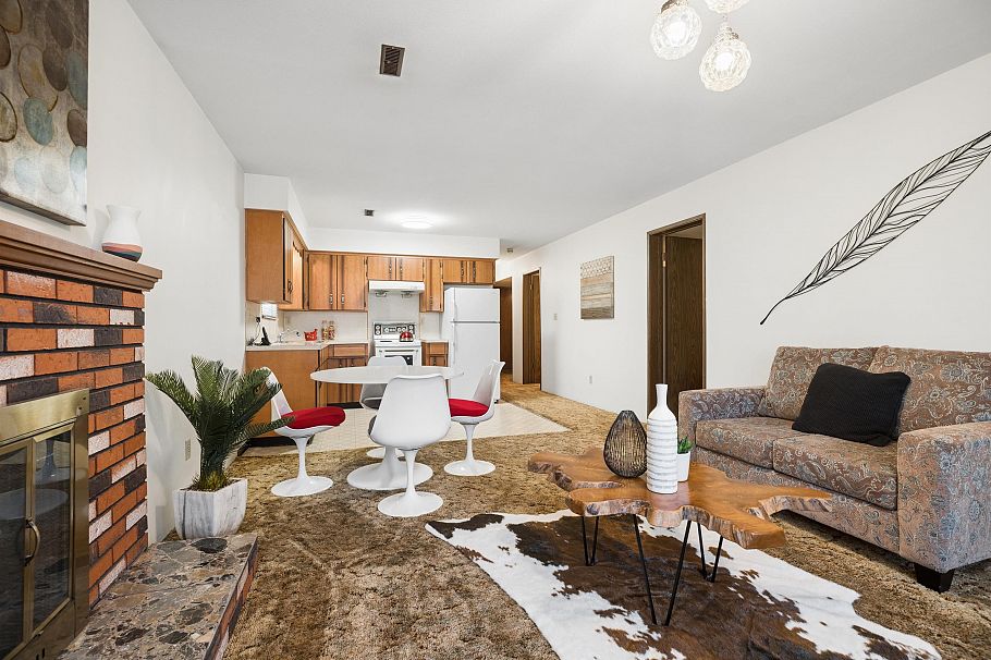 2047 E 52nd Avenue Vancouver, BC - 24