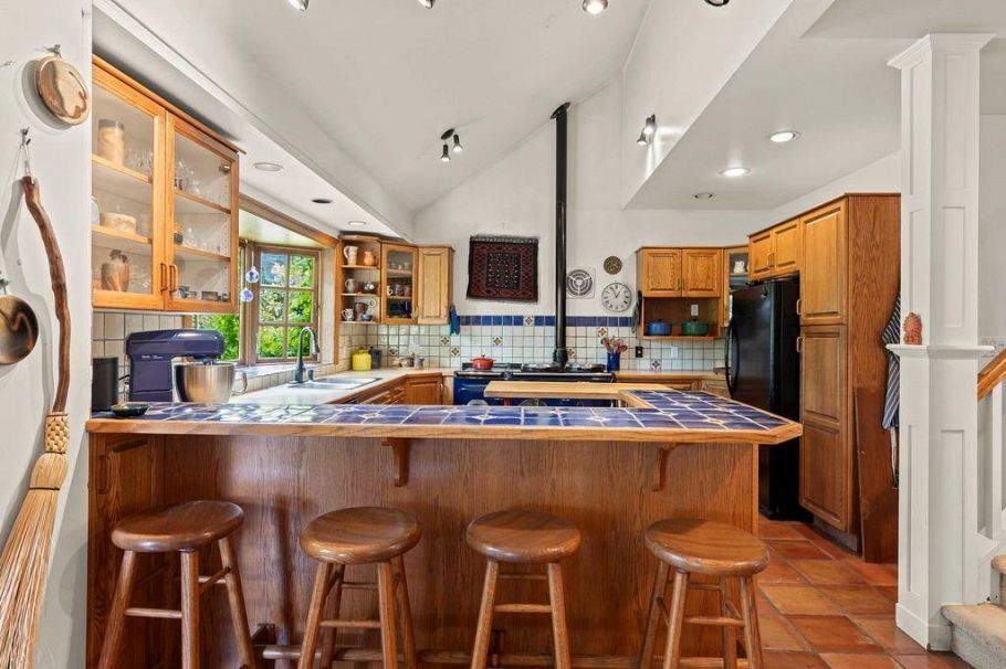 3738 W 24th Avenue Vancouver, BC - 6