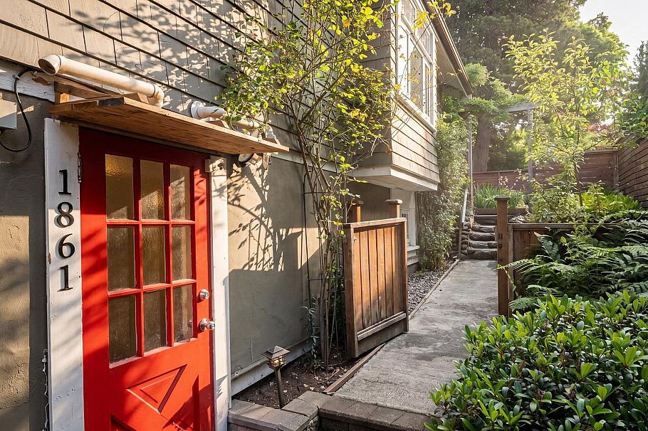 1859 Semlin Drive Vancouver, BC - 33