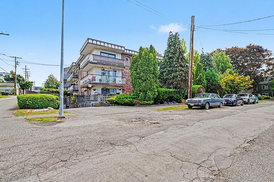 203 1611 E 3rd Avenue Vancouver, BC - 37