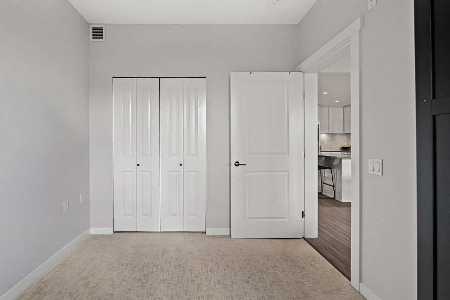 315 2651 Library Lane North Vancouver, BC - 24
