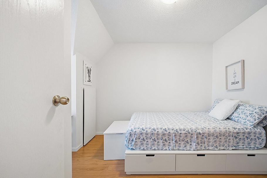 1309 Mahon Avenue North Vancouver, BC - 25