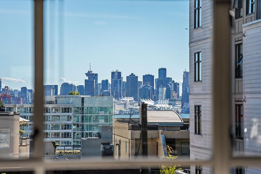301 122 E 3rd Street North Vancouver, BC - 31