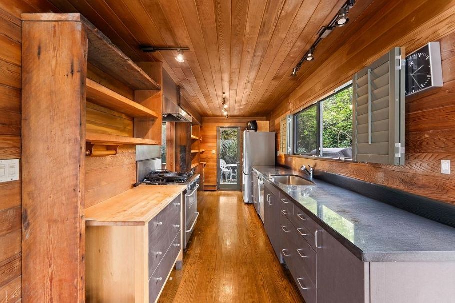 4678 Eastridge Road North Vancouver, BC - 19