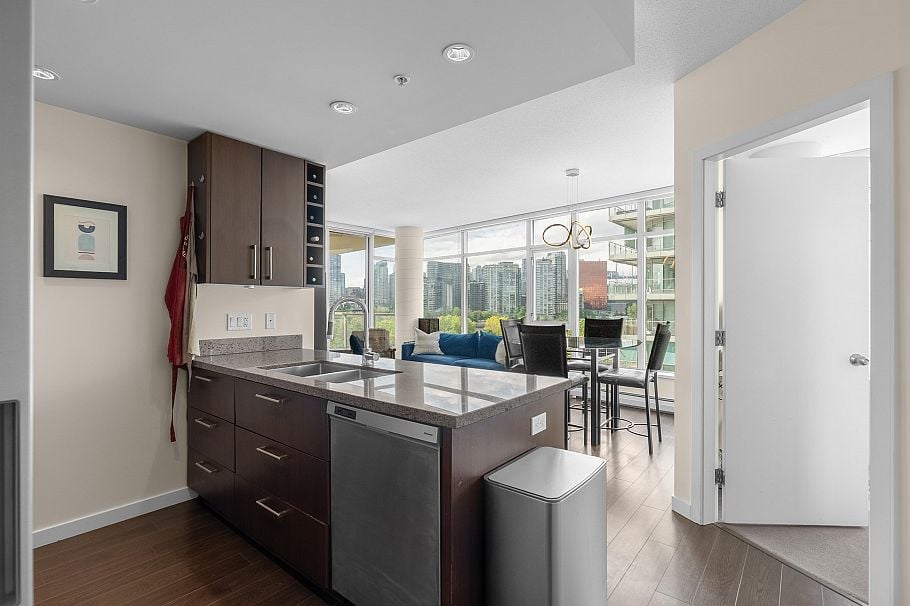 608 1708 Columbia Street Vancouver, BC - 10
