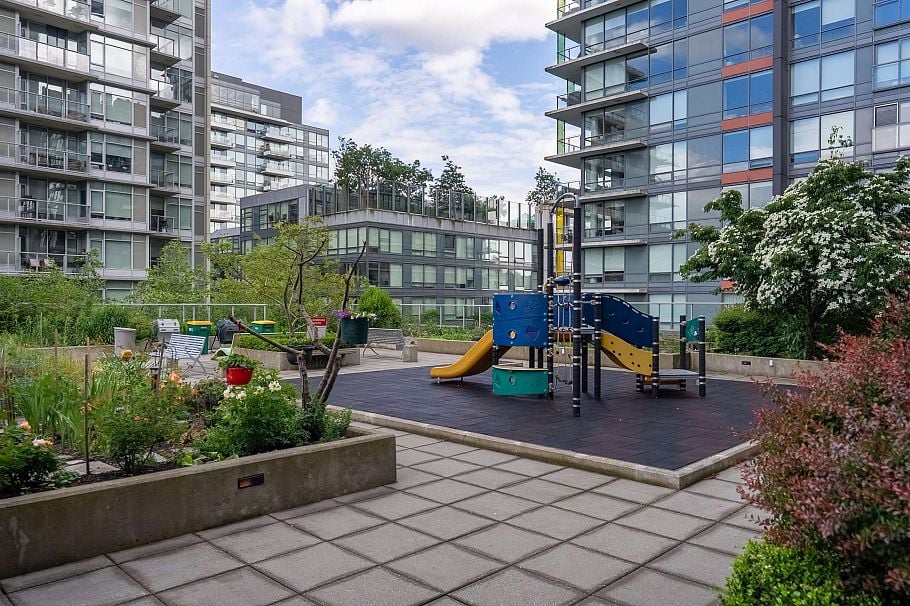 608 1708 Columbia Street Vancouver, BC - 34