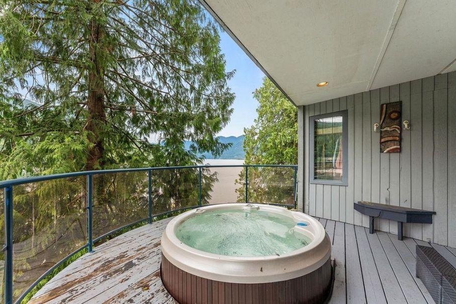 4678 Eastridge Road North Vancouver, BC - 31