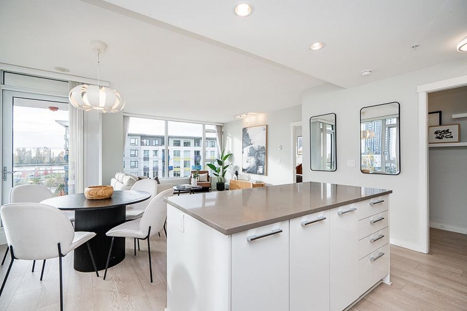 502 3281 E Kent Avenue North Vancouver, BC - 18
