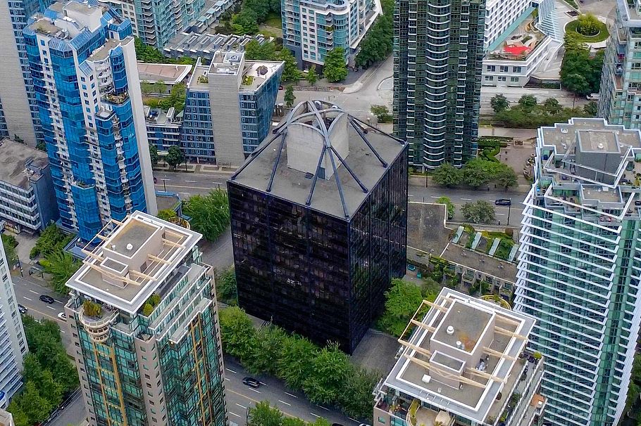 915 1333 W Georgia Street Vancouver, BC - 2