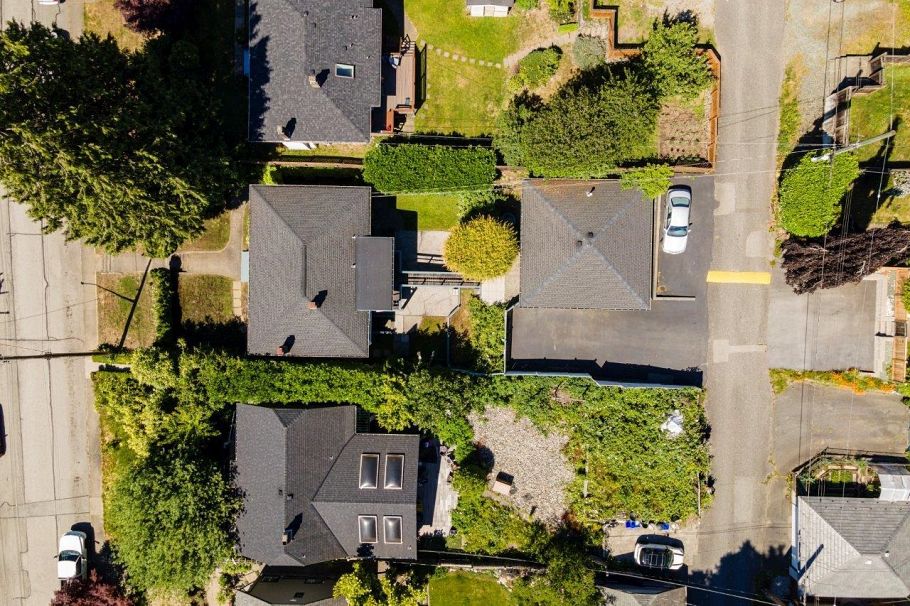 836 E 4th Street North Vancouver, BC - 4