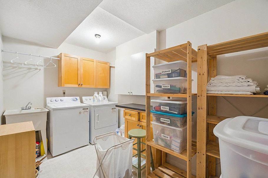 1309 Mahon Avenue North Vancouver, BC - 28