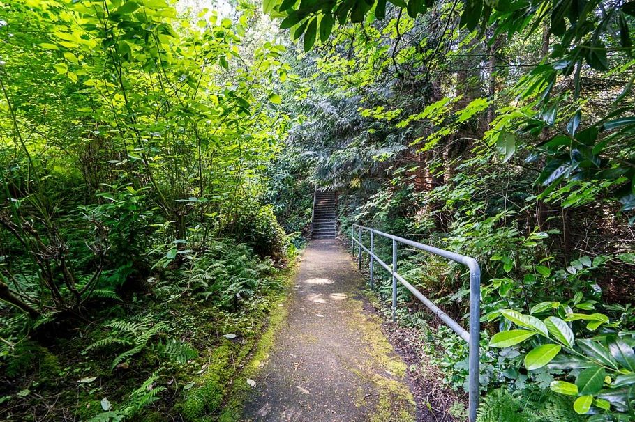 206 2832 Capilano Road North Vancouver, BC - 30