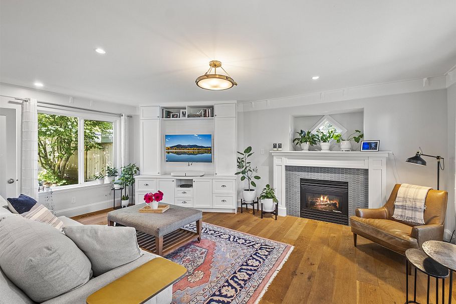 448 Brand Street North Vancouver, BC - 3