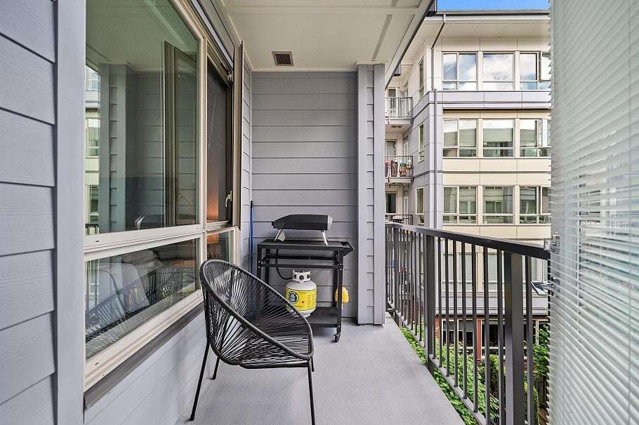 315 2651 Library Lane North Vancouver, BC - 29